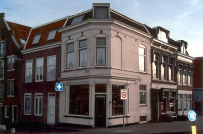 Voorkant antiekwinkel Koperboutique in Haarlem